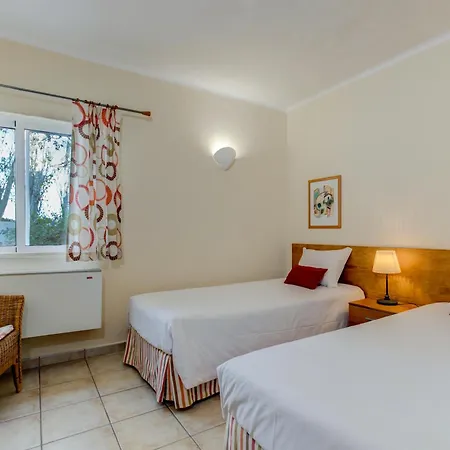 Курортный комплекс Quinta Do Paraiso - Al Карвоейру